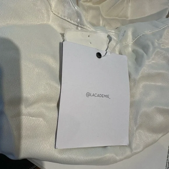 Cl#2 Brand new L’Acadamie Keely skirt in Ivory - Picture 7 of 8